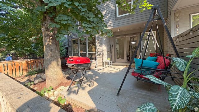 3077 E NORDIC DR, Sandy, UT 84093