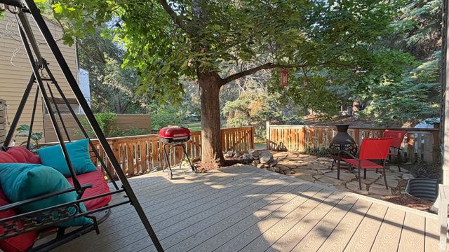 3077 E NORDIC DR, Sandy, UT 84093