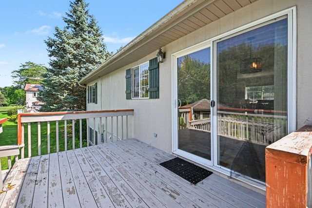 40020 N Adelphi Avenue, Beach Park, IL 60099