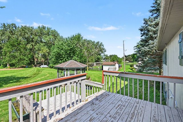 40020 N Adelphi Avenue, Beach Park, IL 60099