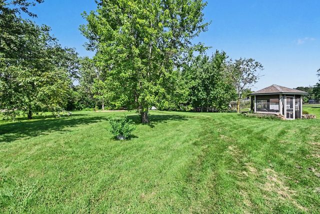 40020 N Adelphi Avenue, Beach Park, IL 60099