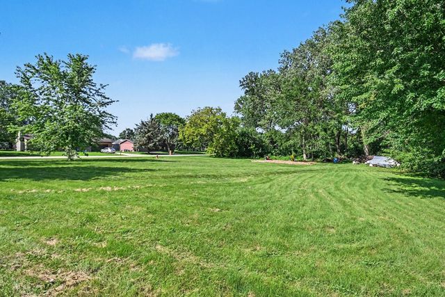 40020 N Adelphi Avenue, Beach Park, IL 60099