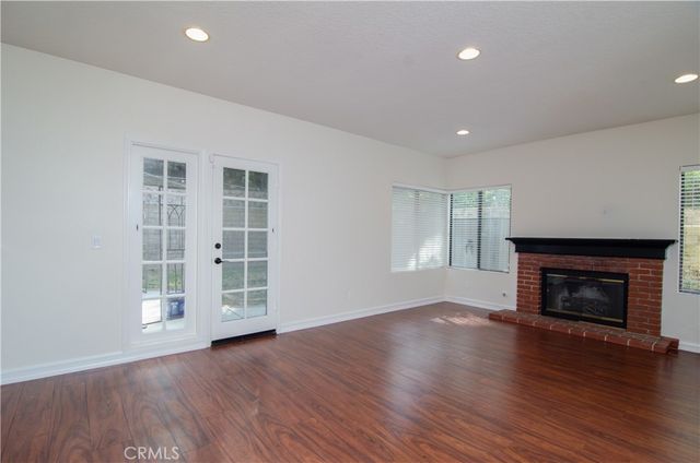 24371 Crestview Drive, Newhall, CA 91321