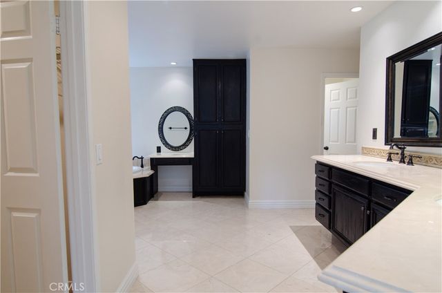 24371 Crestview Drive, Newhall, CA 91321