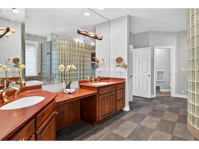 4306 Se AUGUSTA Loop, Gresham, OR 97080