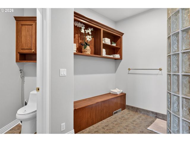 4306 Se AUGUSTA Loop, Gresham, OR 97080