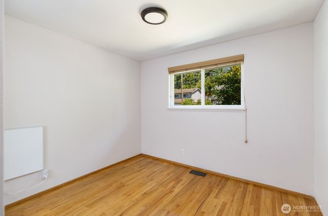 30633 4th Avenue S, Federal Way, WA 98003