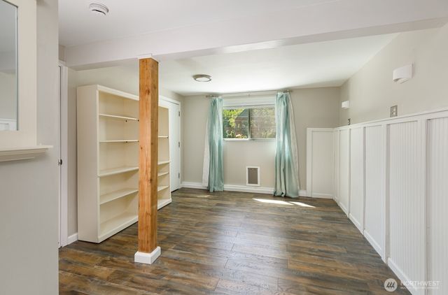 30633 4th Avenue S, Federal Way, WA 98003