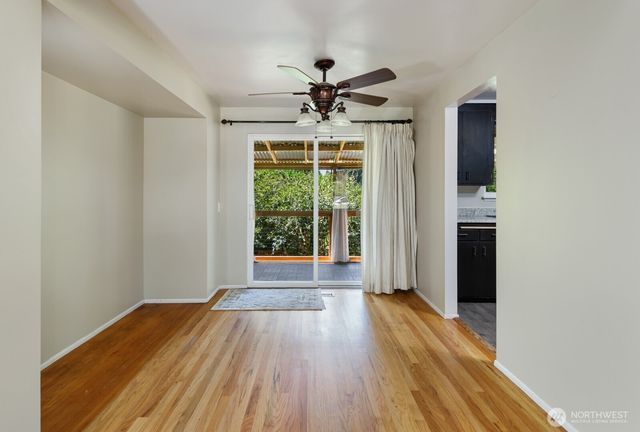 30633 4th Avenue S, Federal Way, WA 98003
