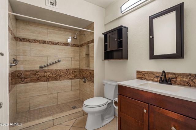 6900 E GOLD DUST Avenue 144, Paradise Valley, AZ 85253