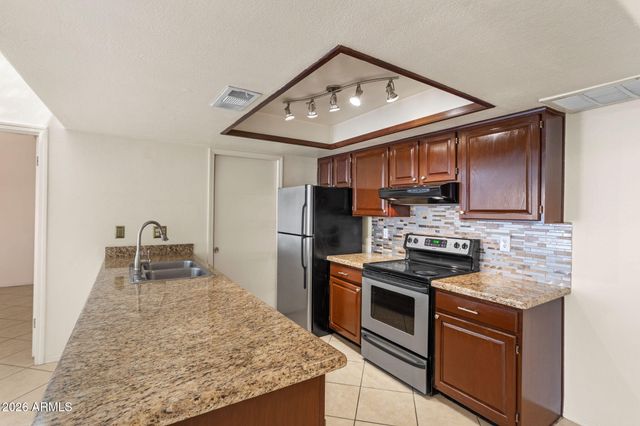 6900 E GOLD DUST Avenue 144, Paradise Valley, AZ 85253