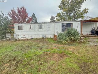 301 CONRAD St, Myrtle Creek, OR 97457