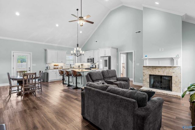 15122 Blackburn Road, Athens, AL 35611
