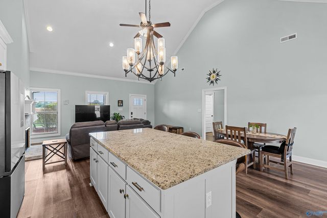 15122 Blackburn Road, Athens, AL 35611