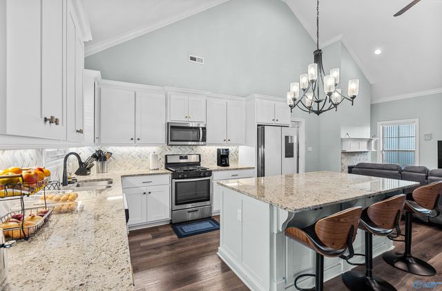 15122 Blackburn Road, Athens, AL 35611