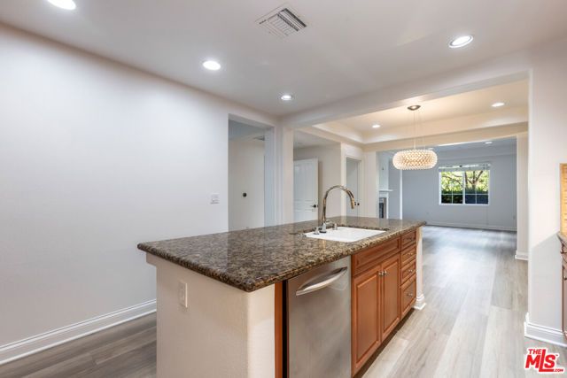 12975 Agustin Place 113, Los Angeles, CA 90094