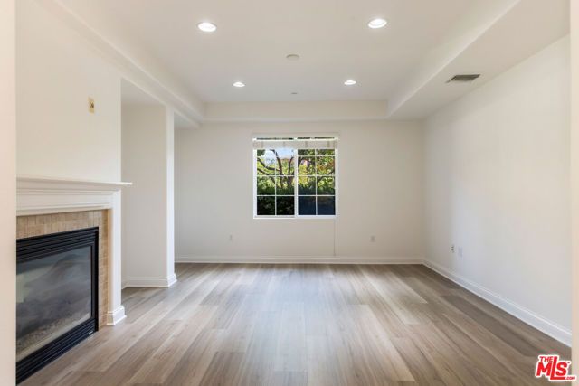 12975 Agustin Place 113, Los Angeles, CA 90094