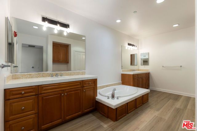 12975 Agustin Place 113, Los Angeles, CA 90094