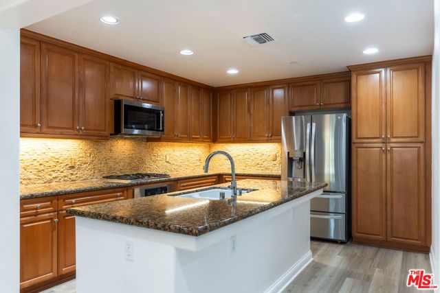12975 Agustin Place 113, Los Angeles, CA 90094