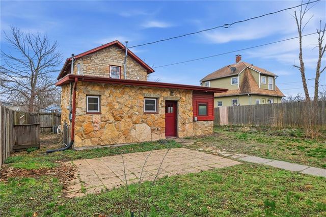 1341 Rhode Island Street, Lawrence, KS 66044