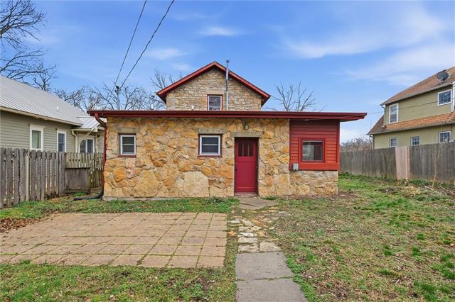 1341 Rhode Island Street, Lawrence, KS 66044