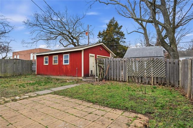 1341 Rhode Island Street, Lawrence, KS 66044