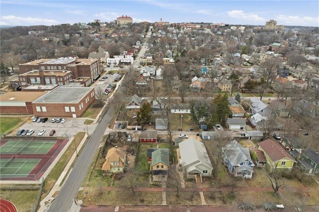 1341 Rhode Island Street, Lawrence, KS 66044