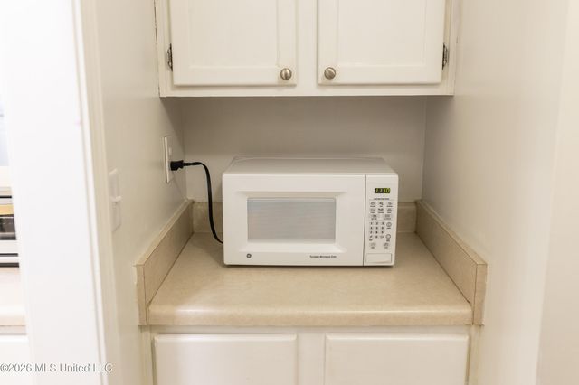 1200 Barnett Bend Circle, Brandon, MS 39047