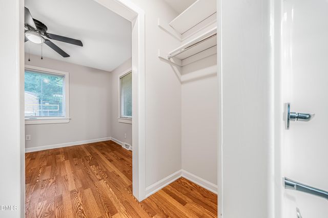 221 Howell Street 100a, Chapel Hill, NC 27514