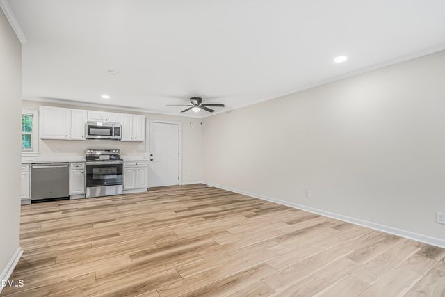 221 Howell Street 100a, Chapel Hill, NC 27514