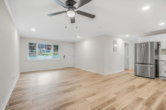 221 Howell Street 100a, Chapel Hill, NC 27514