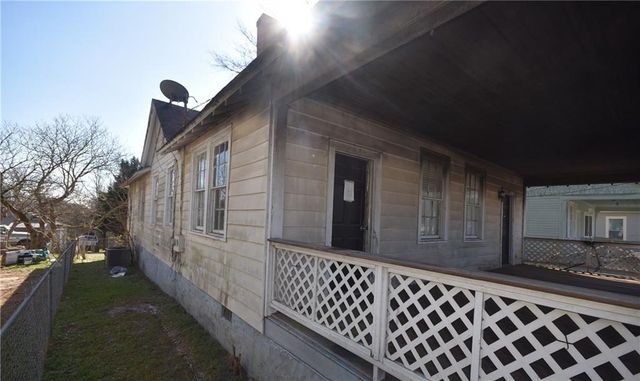 68 Poplar Street, Porterdale, GA 30014