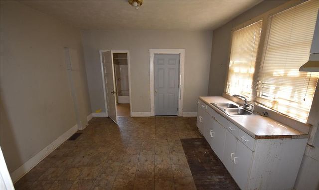 68 Poplar Street, Porterdale, GA 30014