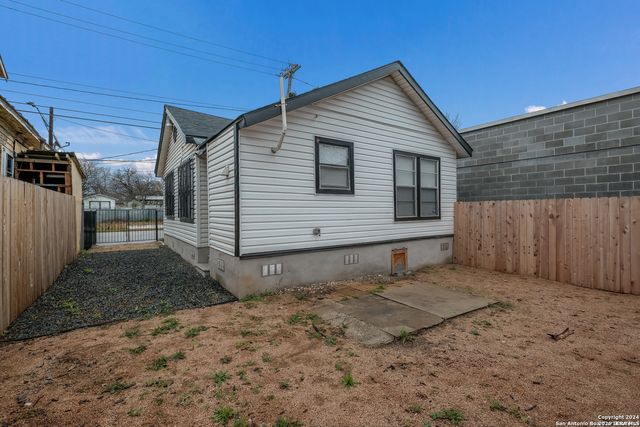 325 S HACKBERRY ST, San Antonio, TX 78203