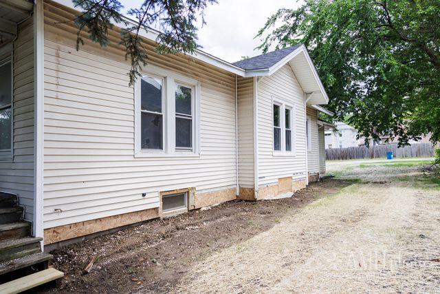 360 S ELM Avenue, Kankakee, IL 60901