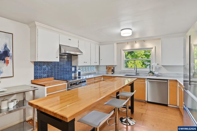 1155 NW 17th St, Corvallis, OR 97330