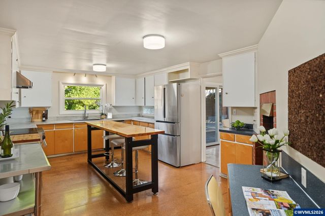 1155 NW 17th St, Corvallis, OR 97330