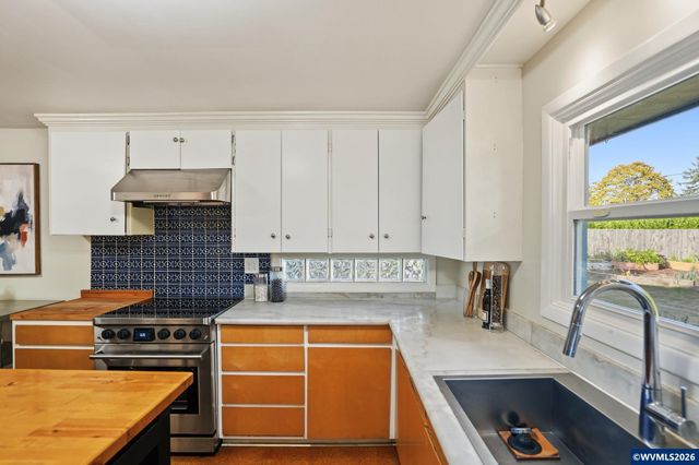 1155 NW 17th St, Corvallis, OR 97330