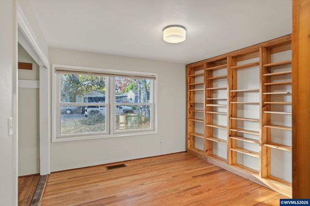 1155 NW 17th St, Corvallis, OR 97330
