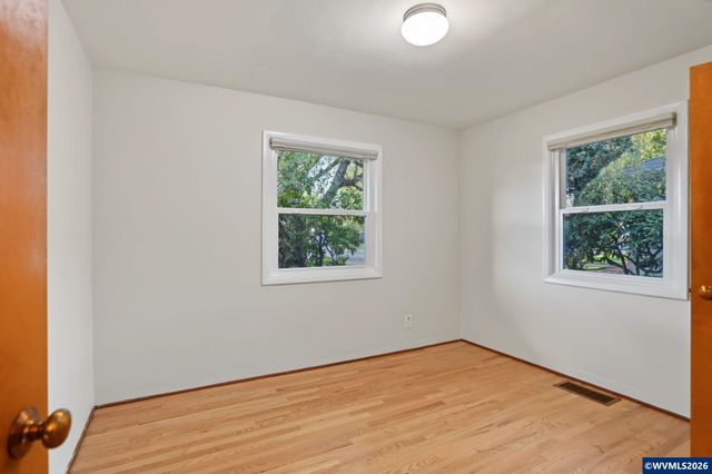1155 NW 17th St, Corvallis, OR 97330