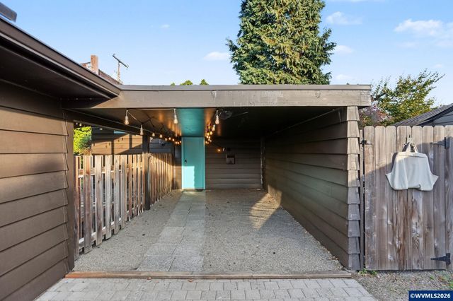 1155 NW 17th St, Corvallis, OR 97330