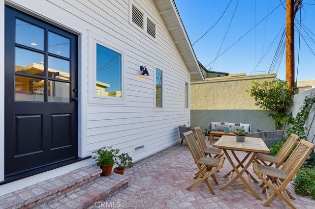 320 Saint Joseph, Long Beach, CA 90814
