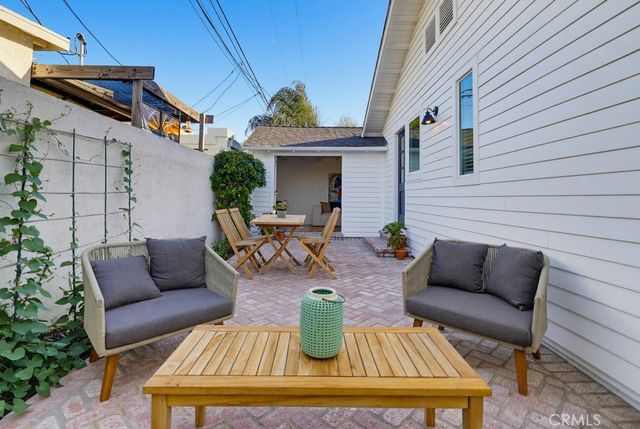320 Saint Joseph, Long Beach, CA 90814