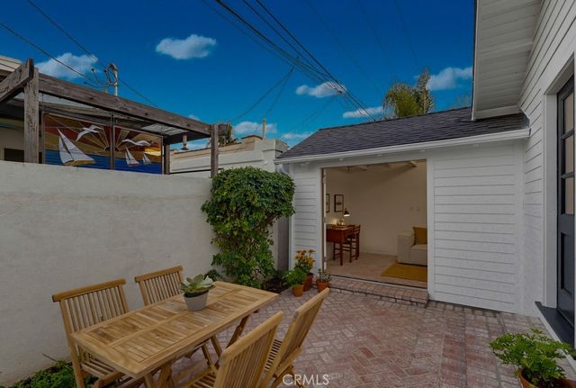 320 Saint Joseph, Long Beach, CA 90814