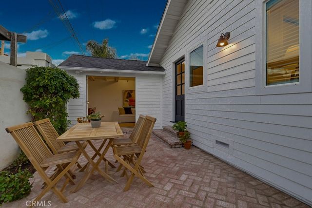 320 Saint Joseph, Long Beach, CA 90814