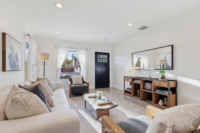 320 Saint Joseph, Long Beach, CA 90814