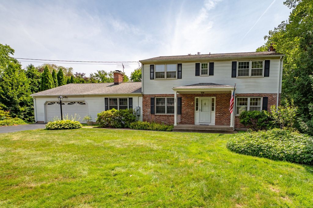 198 North Timber Lane, Cheshire, CT 06410