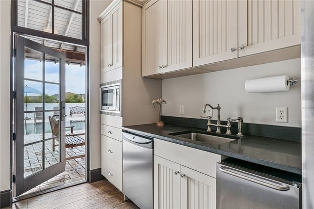 299 Bottlebrush Walk, Brunswick, GA 31525