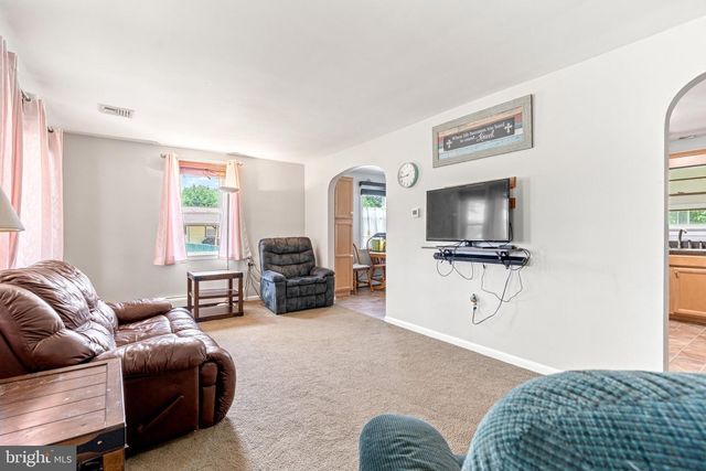 1209 BALTHASER ST, Harrisburg, PA 17112