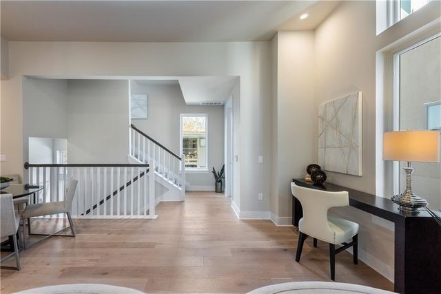 2300 Enfield RD 304, Austin, TX 78703
